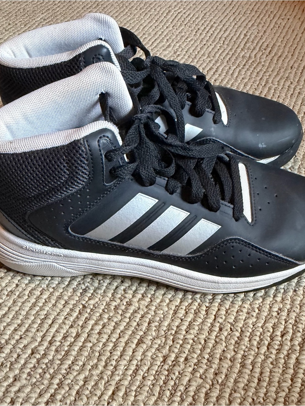 Adidas Boys Lace Up Athletic Sneakers Black/White Activewear Sz 4.5Y